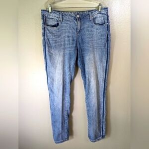 Canyon River Blues women's jeans tapered leg blue line down hip seam size 14